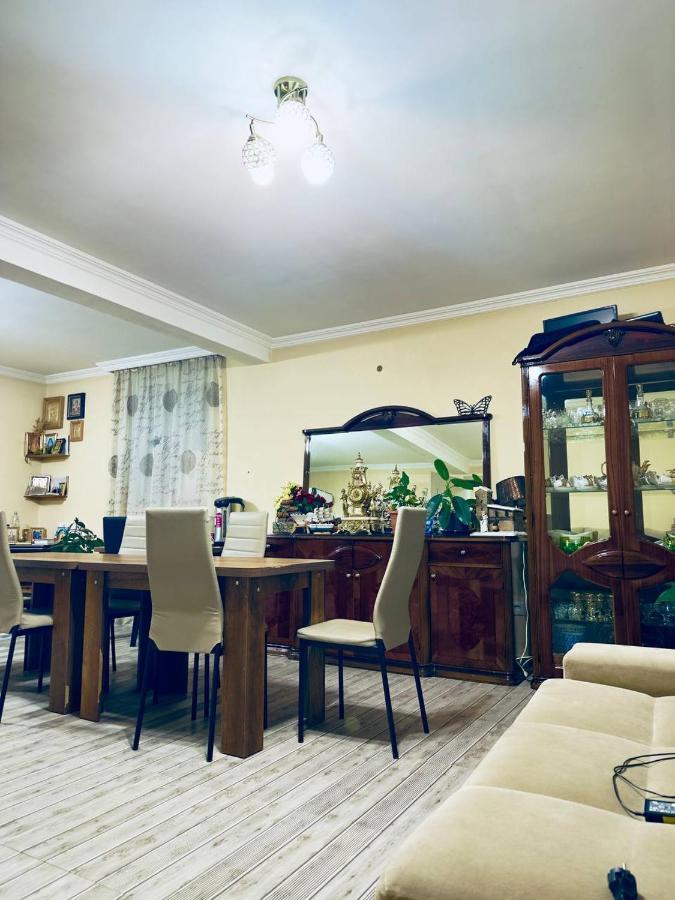 Tetne Qor Guesthouse Местия Екстериор снимка