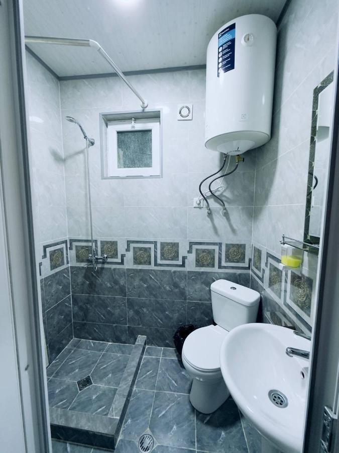 Tetne Qor Guesthouse Местия Екстериор снимка