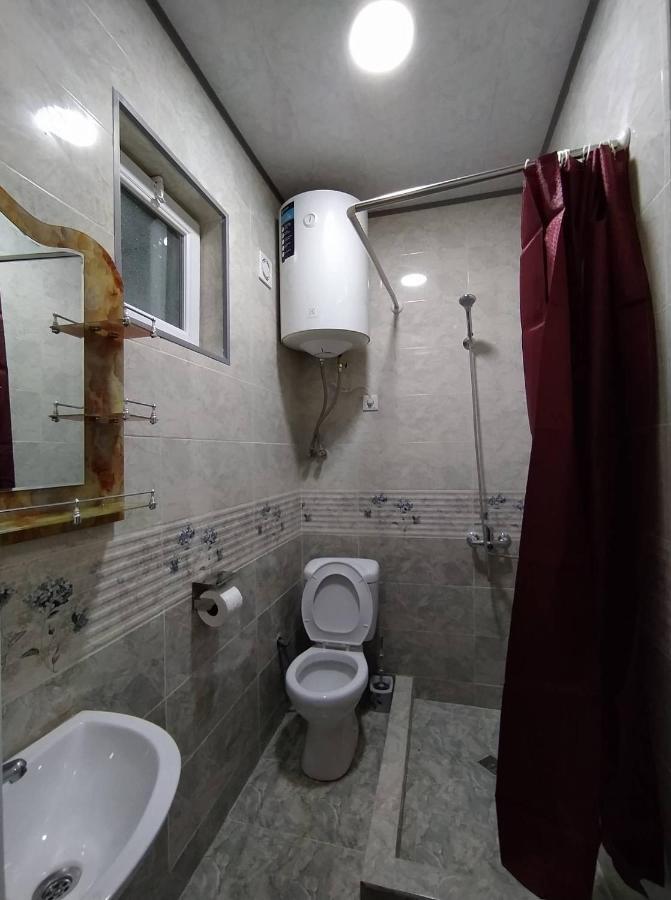 Tetne Qor Guesthouse Местия Екстериор снимка