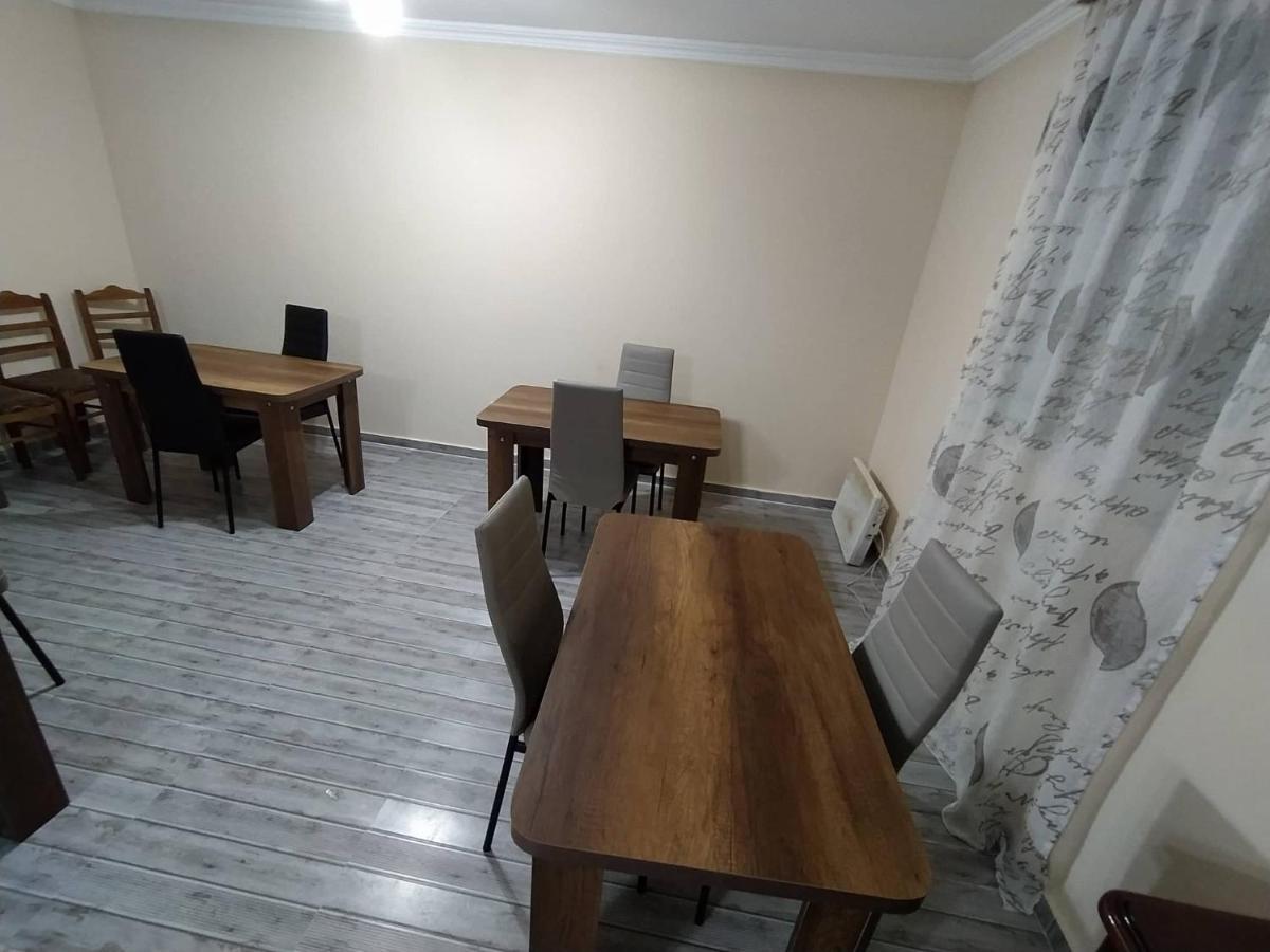 Tetne Qor Guesthouse Местия Екстериор снимка